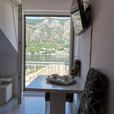 Apartments Coso Zlatne Njive Bb Kotor Exterior photo